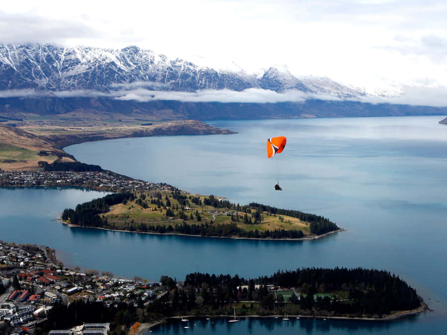 Queenstown Paragliding Over Lake Wakatipu Wallpaper