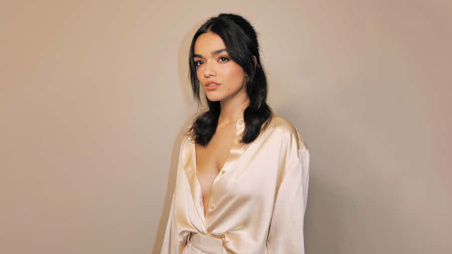 Rachel Zegler Elegant Satin Outfit Wallpaper