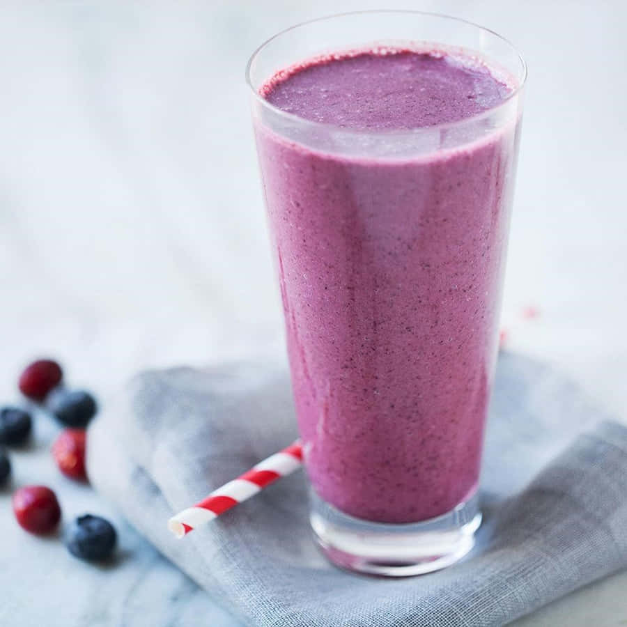 Refreshing Blueberry Smoothie Wallpaper