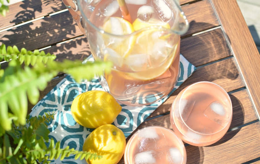 Refreshing Pink Lemonade Wallpaper