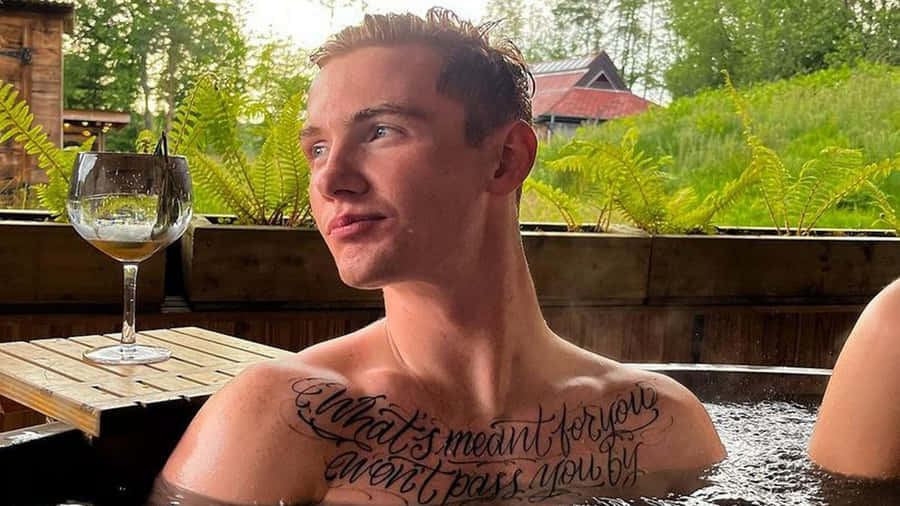 Relaxing Hot Tub Moment Wallpaper