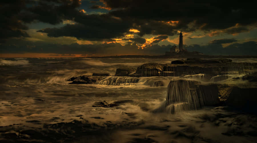 Restless Beach Waves Wallpaper