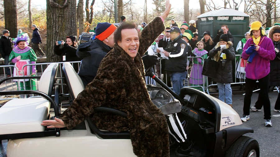 Richard_ Simmons_ Parade_ Wave.jpg Wallpaper