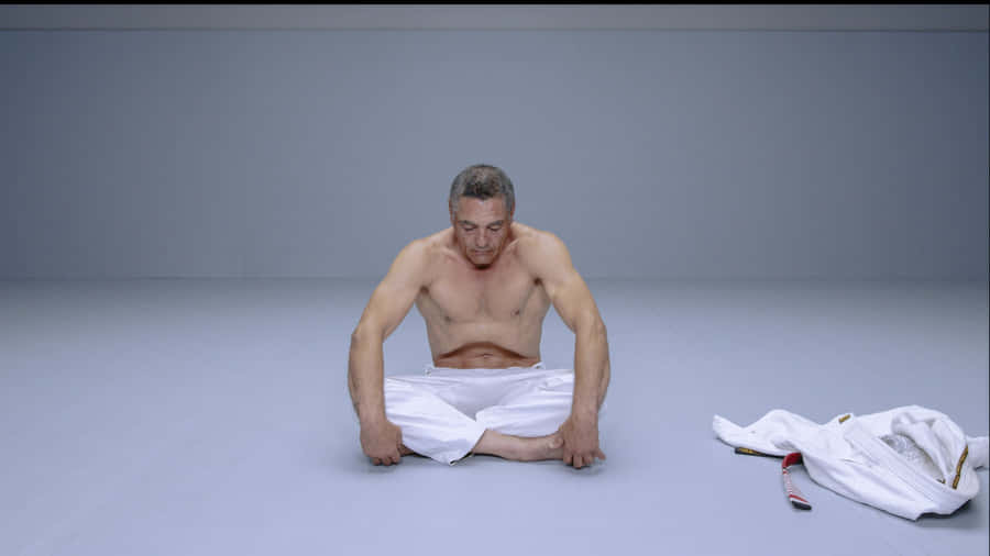 Rickson Gracie Meditation Moment Wallpaper