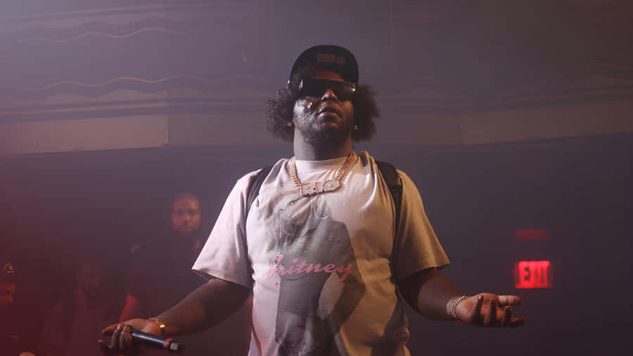 Rio Da Yung Og On Stage Wallpaper