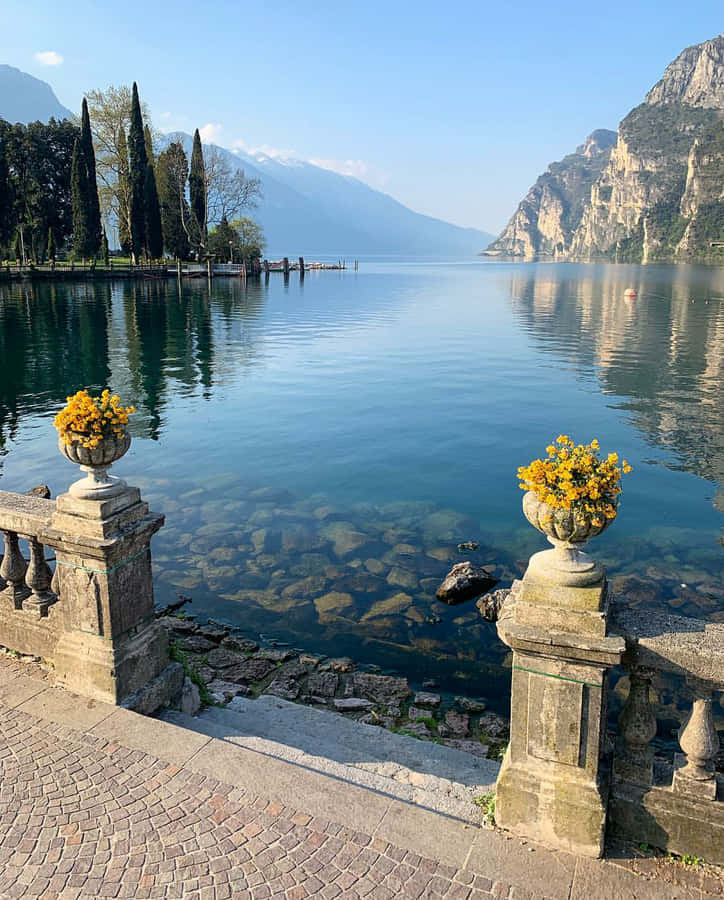 Riva Del Garda Of Lago Di Garda Wallpaper