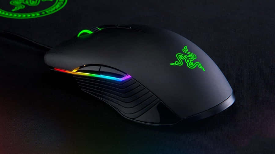 Roam Freely With An Ergonomic Gaming Mouse Wallpaper