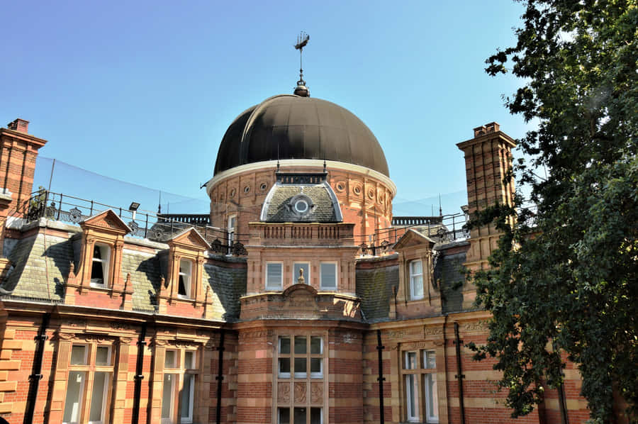 Royal Observatory Under Starry Skies Wallpaper