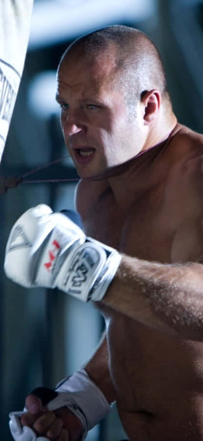 Russian Athlete Fedor Emelianenko Training Wallpaper