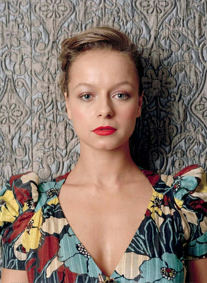 Samantha Morton's Charismatic Portrait Wallpaper