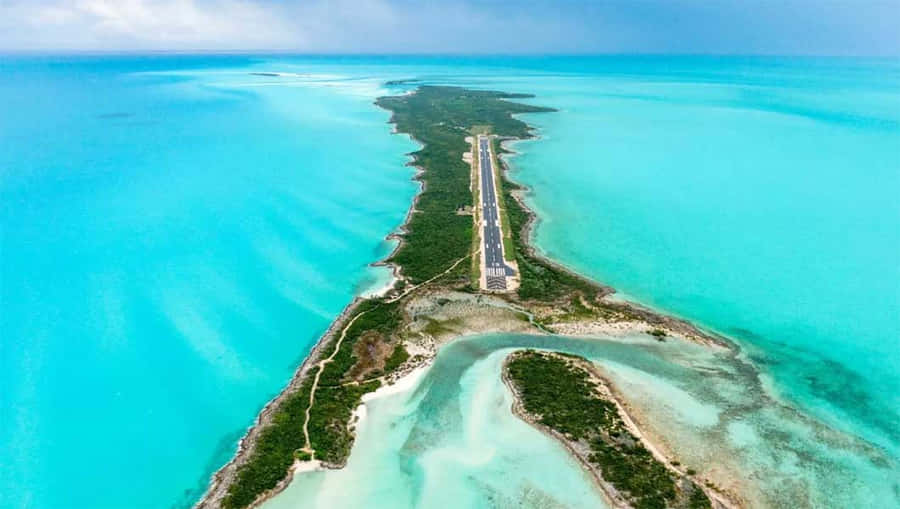 Serene Bahamas Island Beach Wallpaper