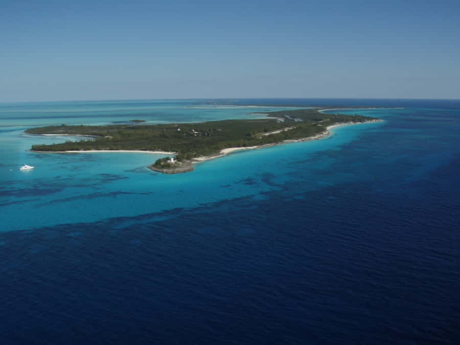 Serene Ocean Views At Bahamas Island Wallpaper