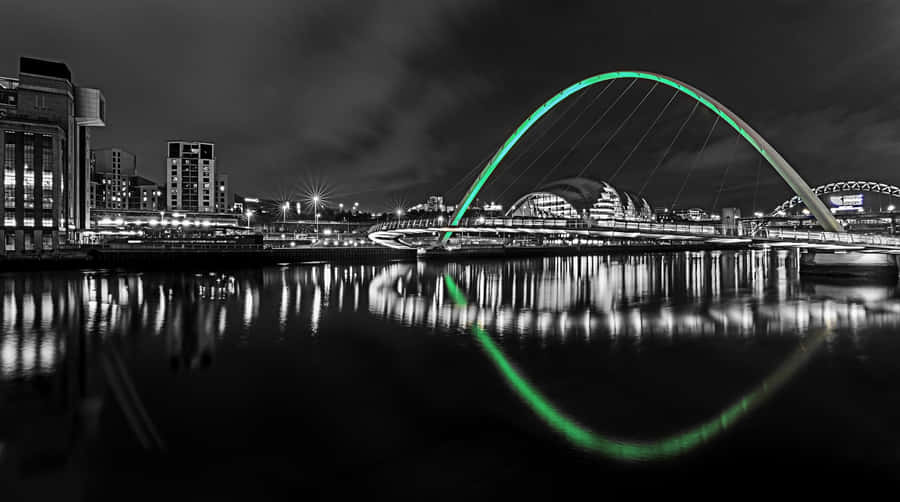 Serene Sunset Over Tyne Bridge In Newcastle Upon Tyne Wallpaper