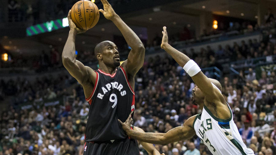 Serge Ibaka Posting Up Wallpaper