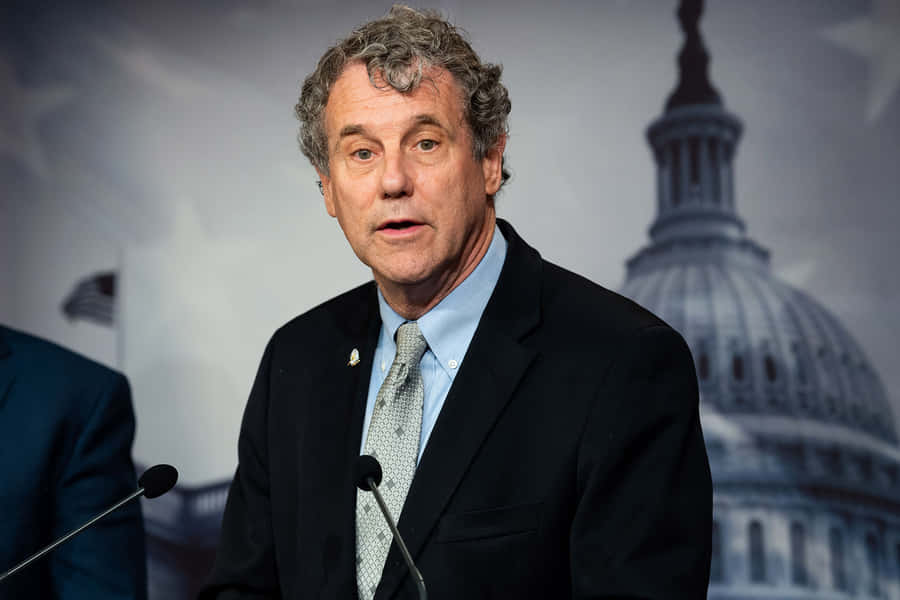 Sherrod Brown Listening To Capitol Press Wallpaper