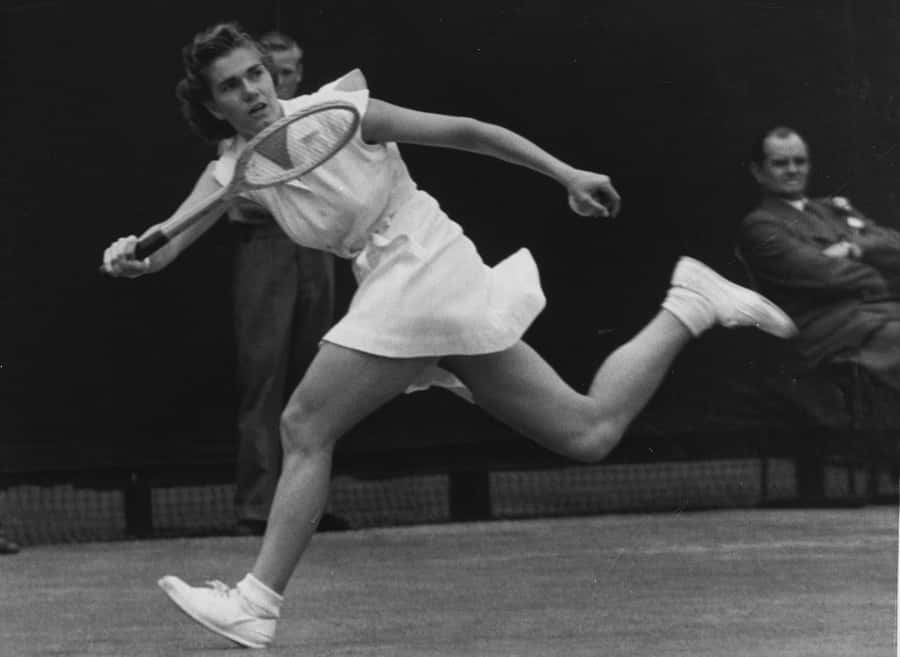 Shirley Fry Irvin 1951 Wimbledon Tournament Wallpaper