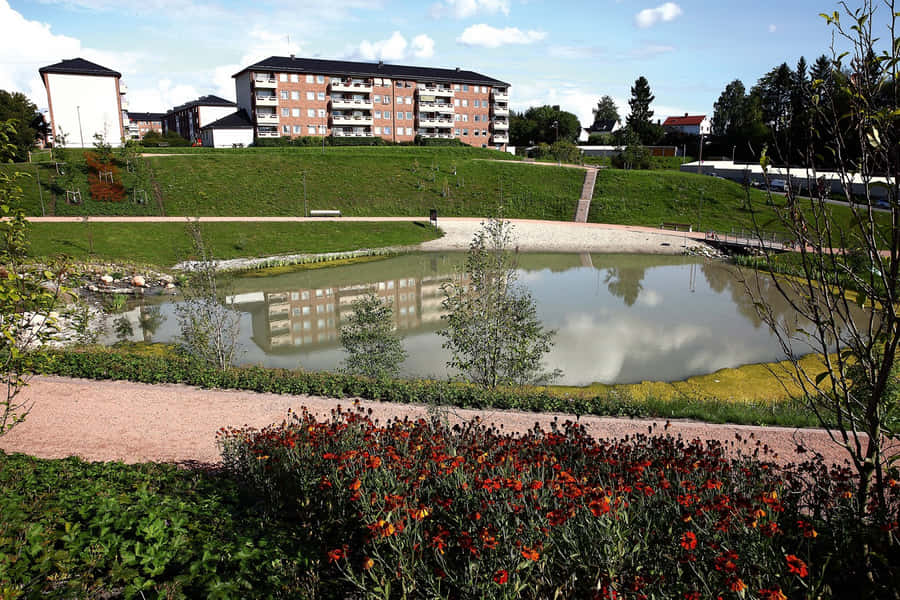 Skovde Urban Pondand Apartments Wallpaper