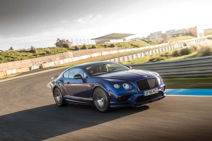 Sleek And Luxurious Bentley Continental Supersports Wallpaper