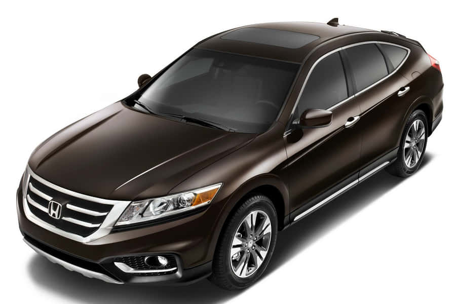 Sleek And Stylish Honda Crosstour In A Stunning Outdoor Setting Wallpaper