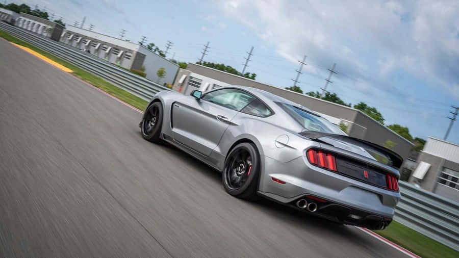 Sleek Ford Mustang Gt350r In Action Wallpaper