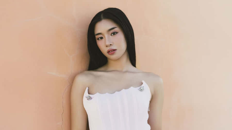 Sophia Katseye Fashion Portrait Wallpaper