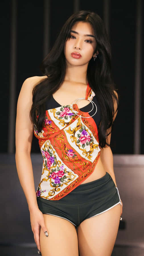 Sophia Katseye Fashion Style Wallpaper