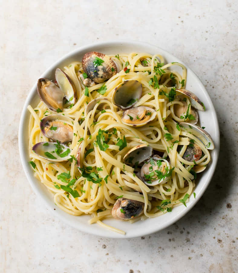 Spaghetti Alla Vongole Flat Lay Shot Wallpaper