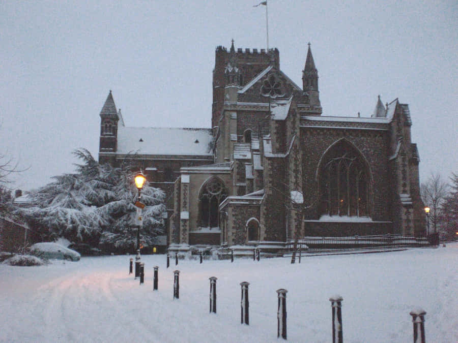 St Albans Cathedralin Snow Wallpaper