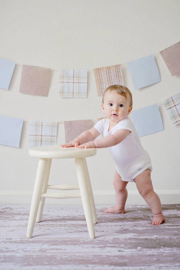 Standing Baby Hd Shot Wallpaper