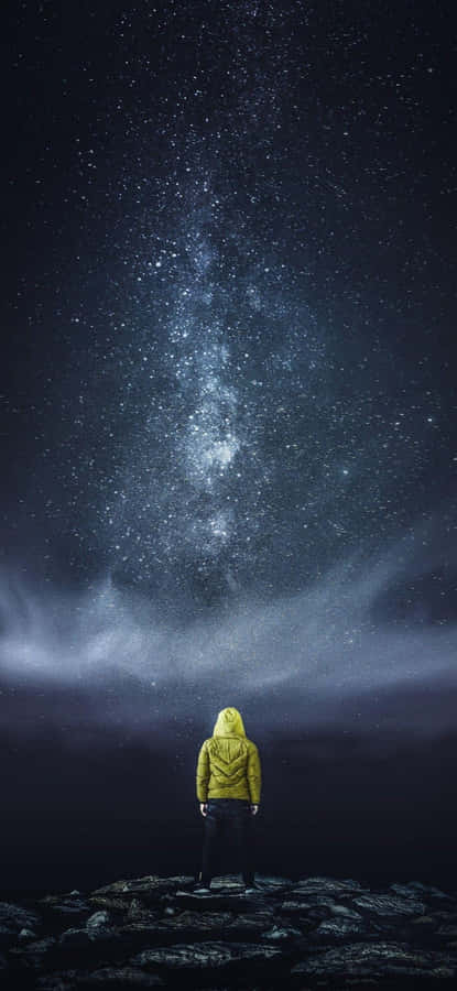 Stargazer Under Milky Way Wallpaper