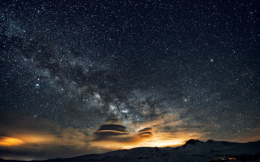 Starry Night Skyline Wallpaper