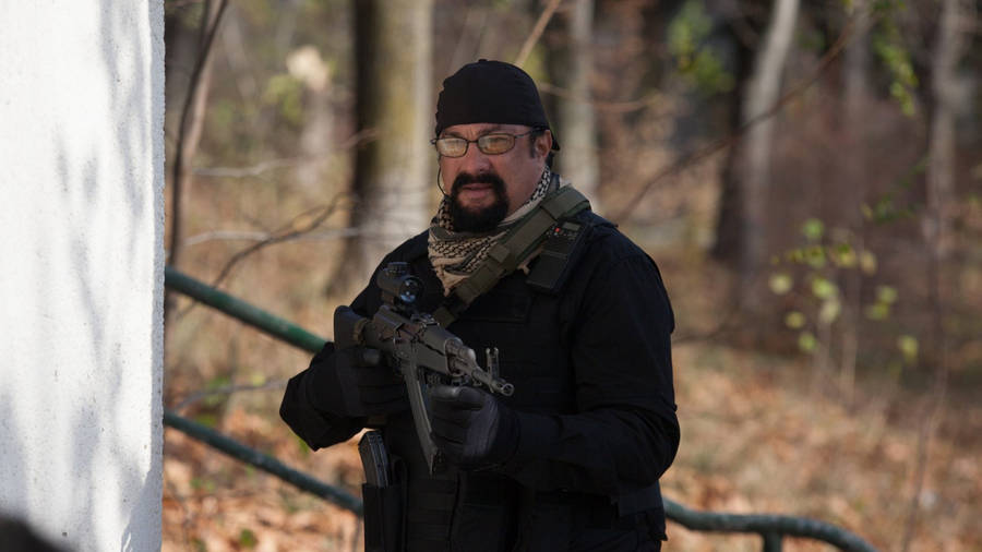 Steven Seagal A Good Man Combat Wallpaper