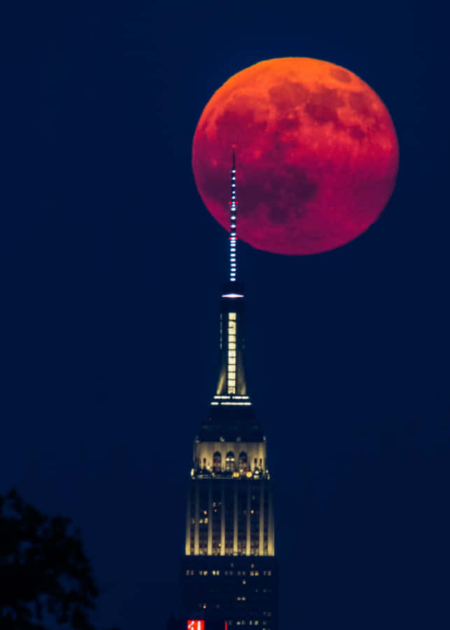 Strawberry Moon Over Empire State Building2019 Wallpaper
