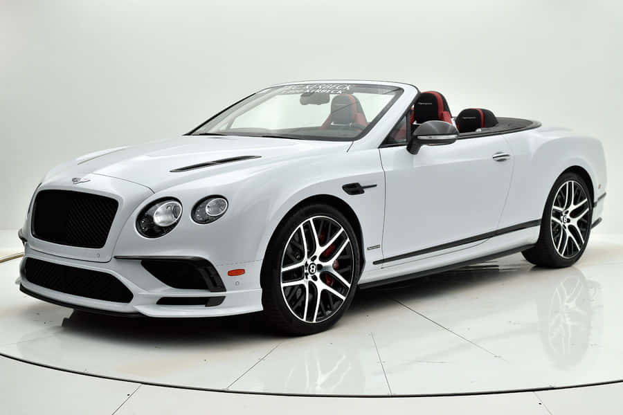 Stunning Bentley Continental Supersports In Action Wallpaper