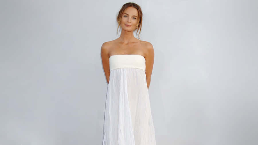 Stunning Gabrielle Anwar Striking A Pose Wallpaper