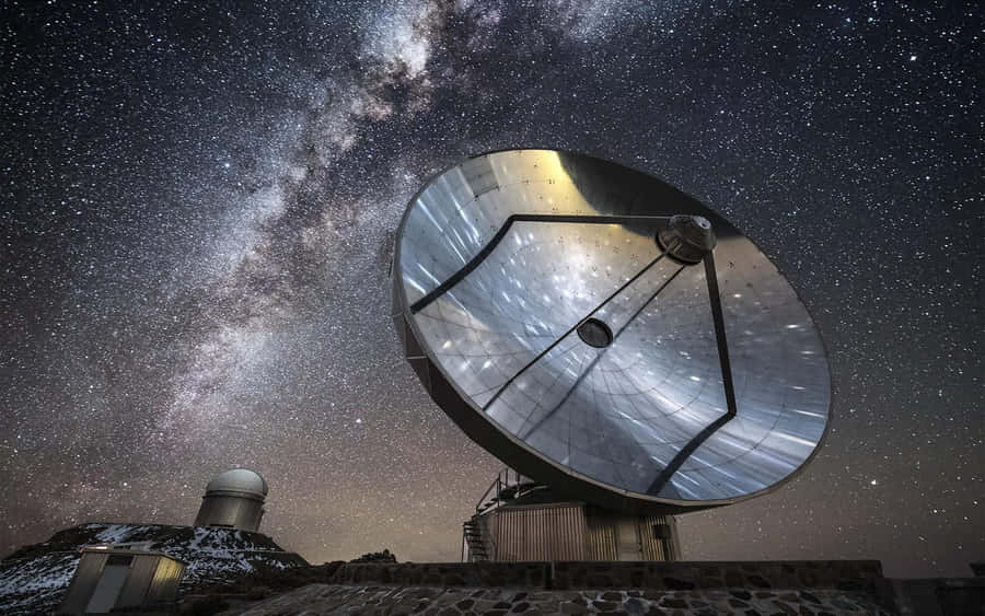 Stunning Radio Telescope In Operation Wallpaper