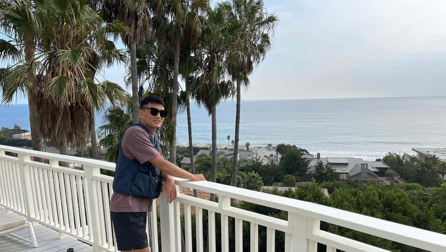 Su Mudaerji With Shades Wallpaper