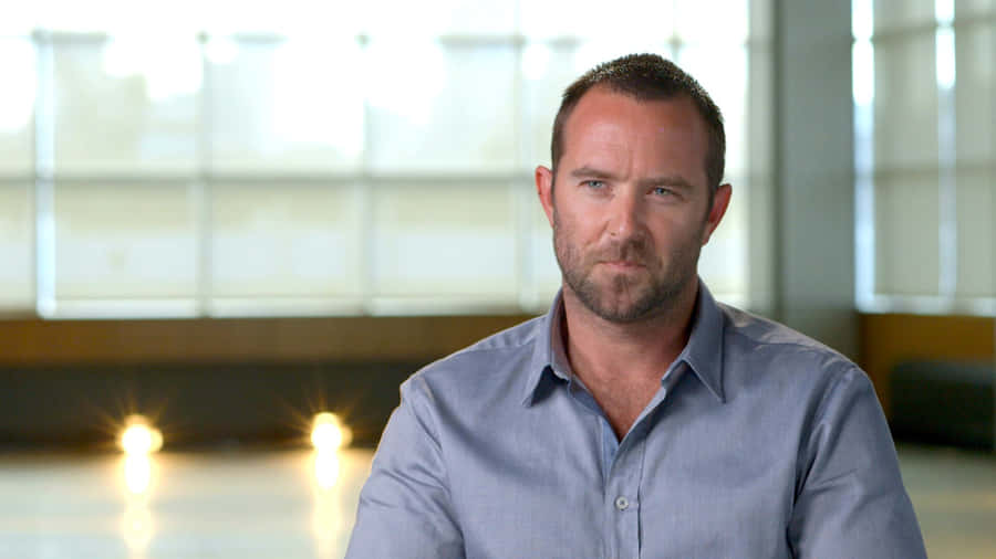 Sullivan Stapleton Interview Portrait Wallpaper