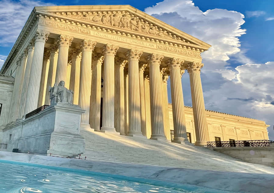 Sunlight Hitting The Supreme Court Building Wallpaper