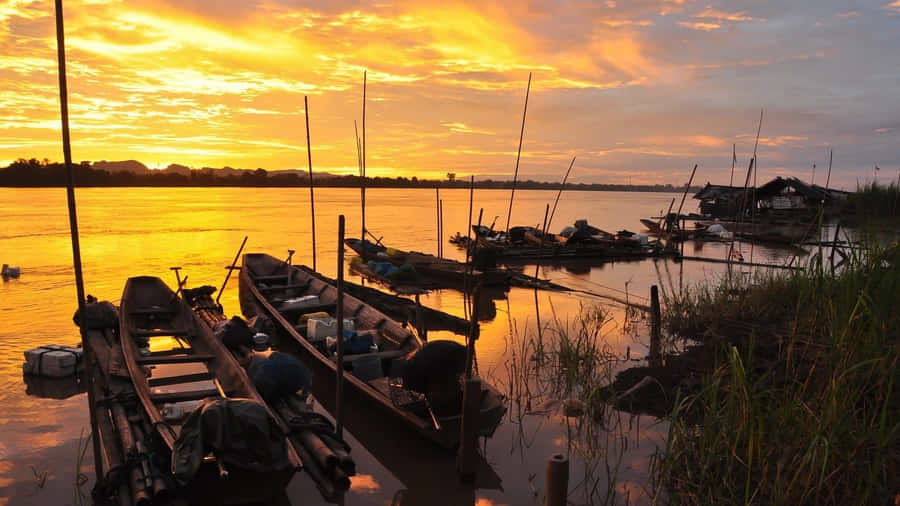 Sunset In Vientiane Wallpaper