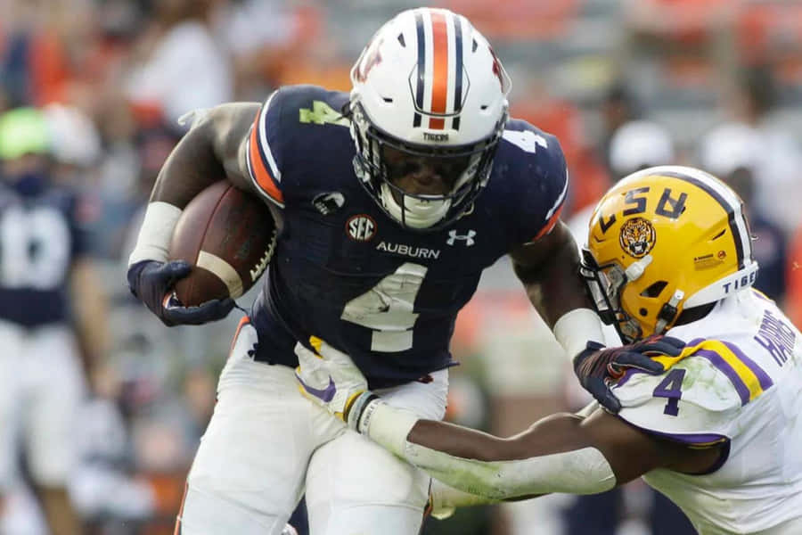 Tank Bigsby Auburn Football Action Wallpaper