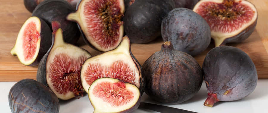 Taste The Sweet Satisfaction Of Fresh Ripe Purple Figs!