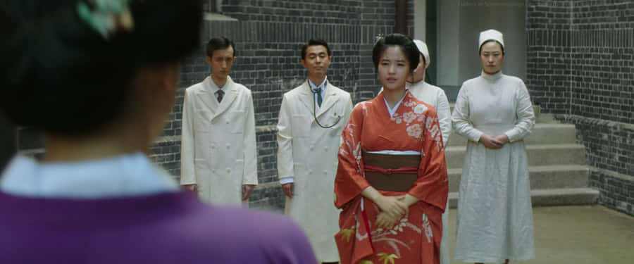 The Cast Of The Handmaiden Showcased In Period Costumes Wallpaper