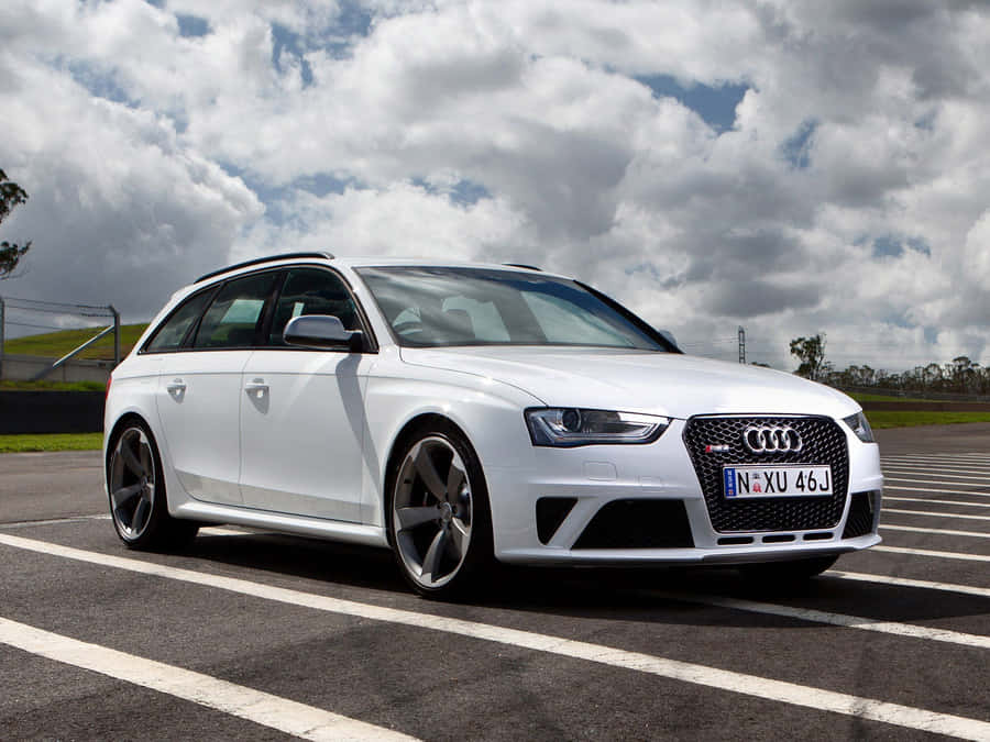 The Luxurious And Powerful Audi Rs4 Wallpaper