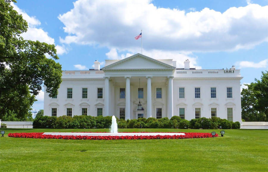 The Majestic White House, A Symbol Of Leadership And Power, Stands Tall In Washington Dc, Usa. Wallpaper