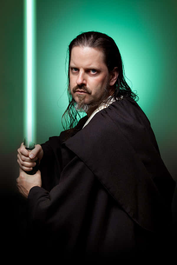 The Wise And Fearless Jedi Master Qui-gon Jinn Wallpaper
