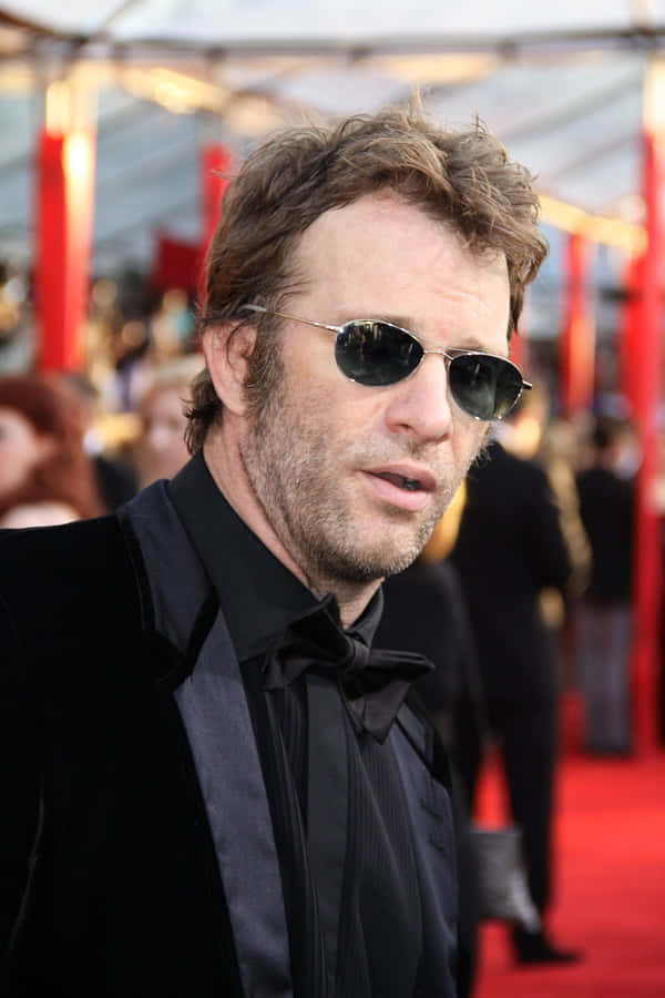 Thomas Jane Suited Up Wallpaper