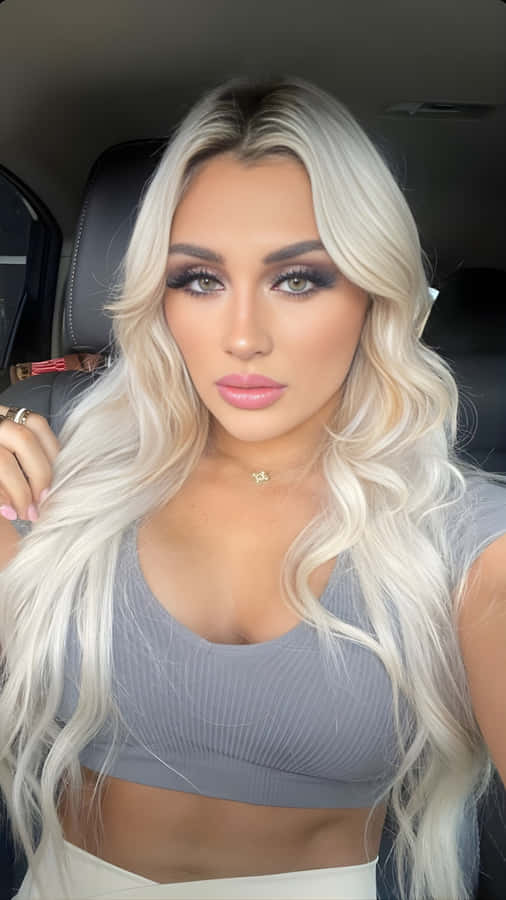 Tiffany Stratton Glamorous Look Wallpaper