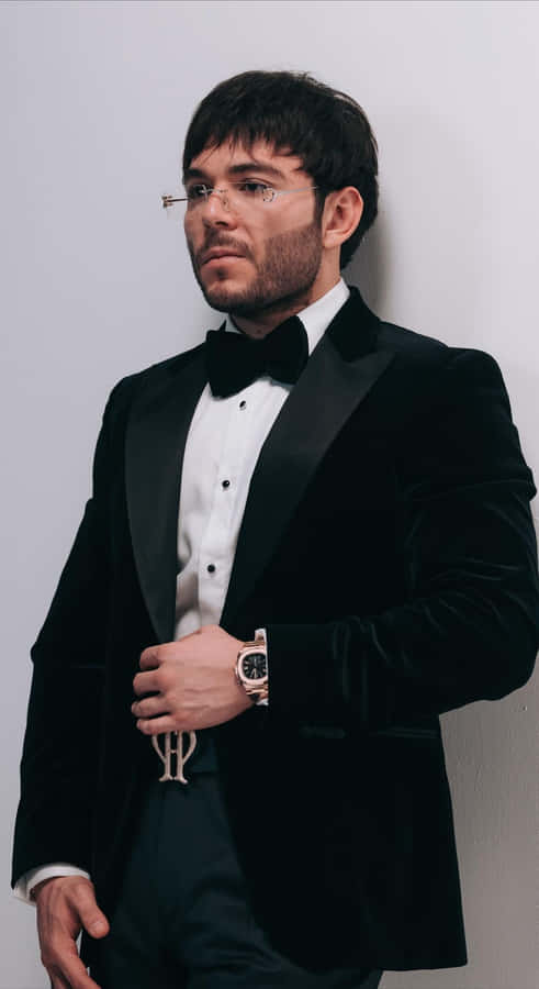 Tito Double P Stylish Formal Look Wallpaper