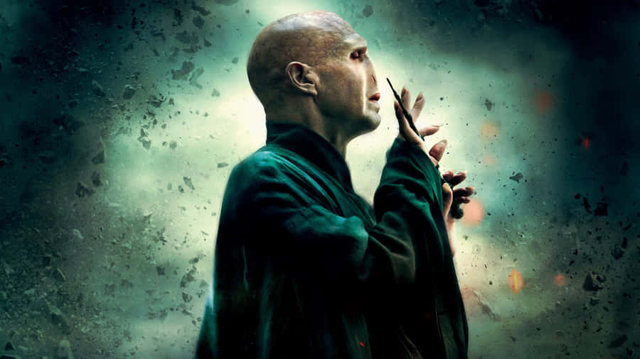 Tom Riddle's Transformation Into Lord Voldemort Wallpaper